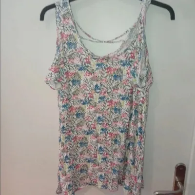 🌸 Top Fleuri "Cold Shoulder" - Kiabi 🌸